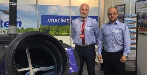 Rodinná firma Hellstein vyrábí ekologické čističky odpadních vod v Čechách, kousek od Kopřivnice