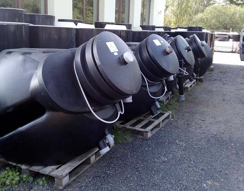 Vystavené modely čističek Hellstein.
